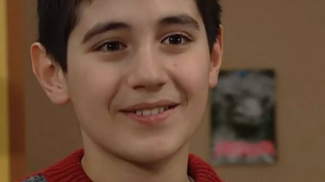 Bir dönemin çocuk yıldızı büyüdü! Yabancı Damat’ın Mustafa’sı Ozan Uğurlu’nun değişimi olay oldu 3